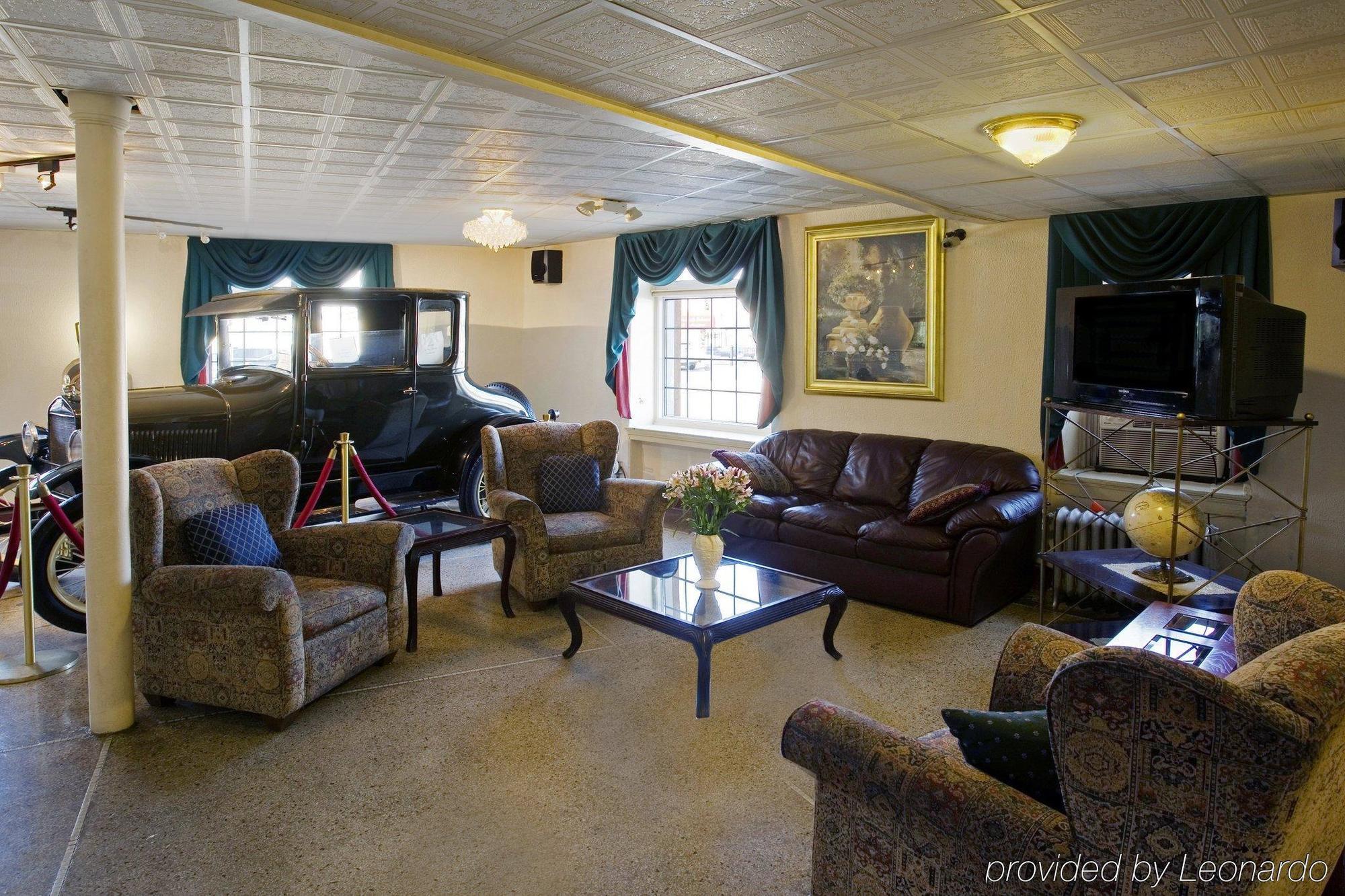 Americas Best Value Inn Dearborn Chambre photo